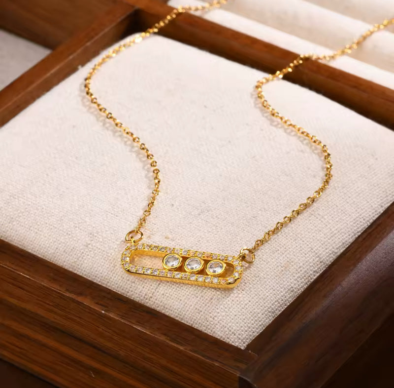 Three Diamonds Necklace