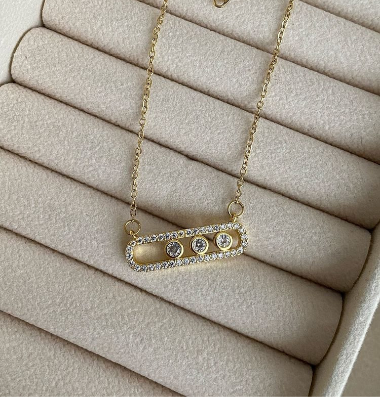 Three Diamonds Necklace